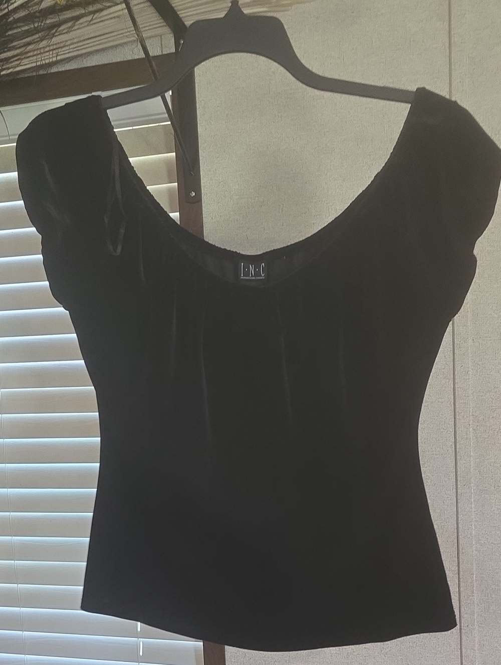 INC International Concepts Black Velvet Short Sleeve Scoop Top